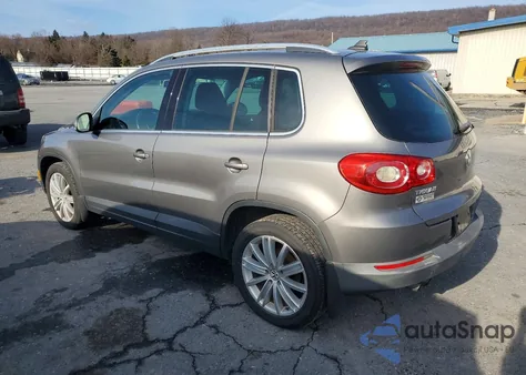 2010 Volkswagen Tiguan Se z USA, uszkodzony, nr VIN WVGBV9AX0AW510322